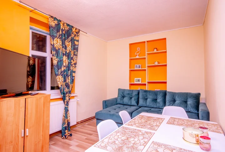 Na sprzedaż kawalerka z potencjałem  1 piętro Jelenia Góra – Cieplice   Na sprzedaż kawalerka z potencjałem  1 piętro Jelenia Góra – Cieplice