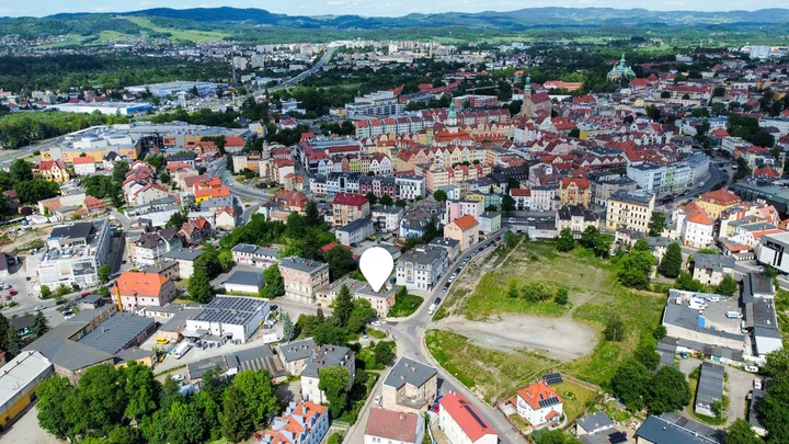 Kamienica do remontu - w centrum miasta 