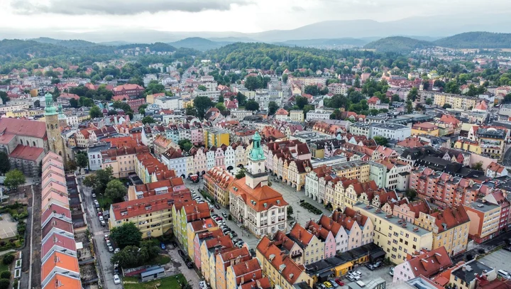 Trzy kamienice z projektem i pozwoleniem na budowę